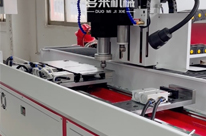 <b>數(shù)控鉆孔攻絲一體機加工精度評判標準是什么？</b>
